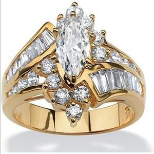 Vintage 18k Gold Marquise Diamond Wedding Engagement Ring